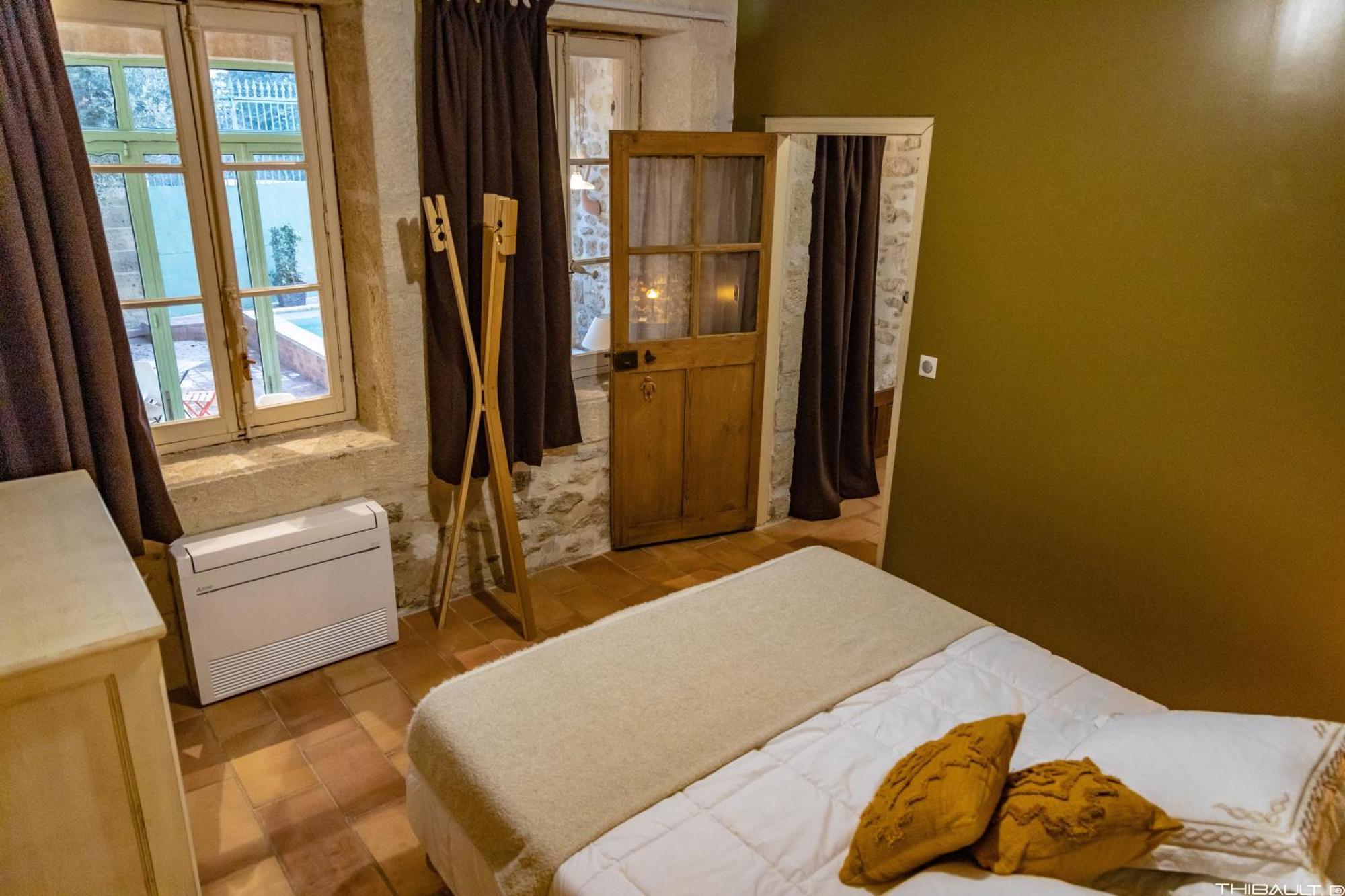 La Demeure Bed And Breakfast Aubais Exterior photo